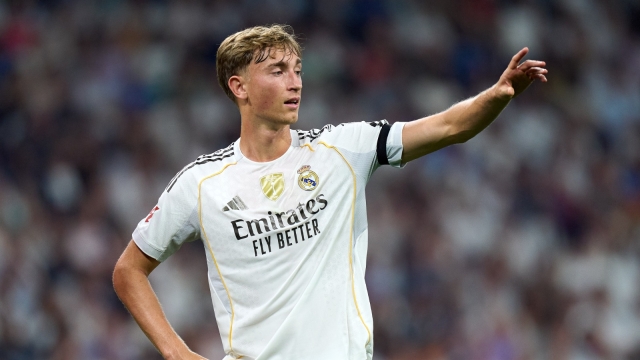 تفاصيل إصابة دين هويسين مدافع ريال مدريد ومدة غيابه الرسمية